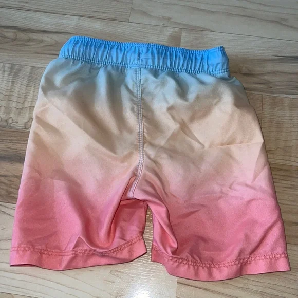 Size 2 ombré Swimming Trunks - Picture 3 of 3